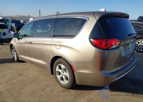 2018 Chrysler Pacifica Hybrid Touring Plus z USA, uszkodzony, nr VIN 2C4RC1H73JR126947